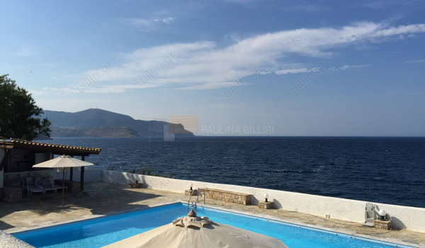 Πισίνα - θέα . Swimming pool - view